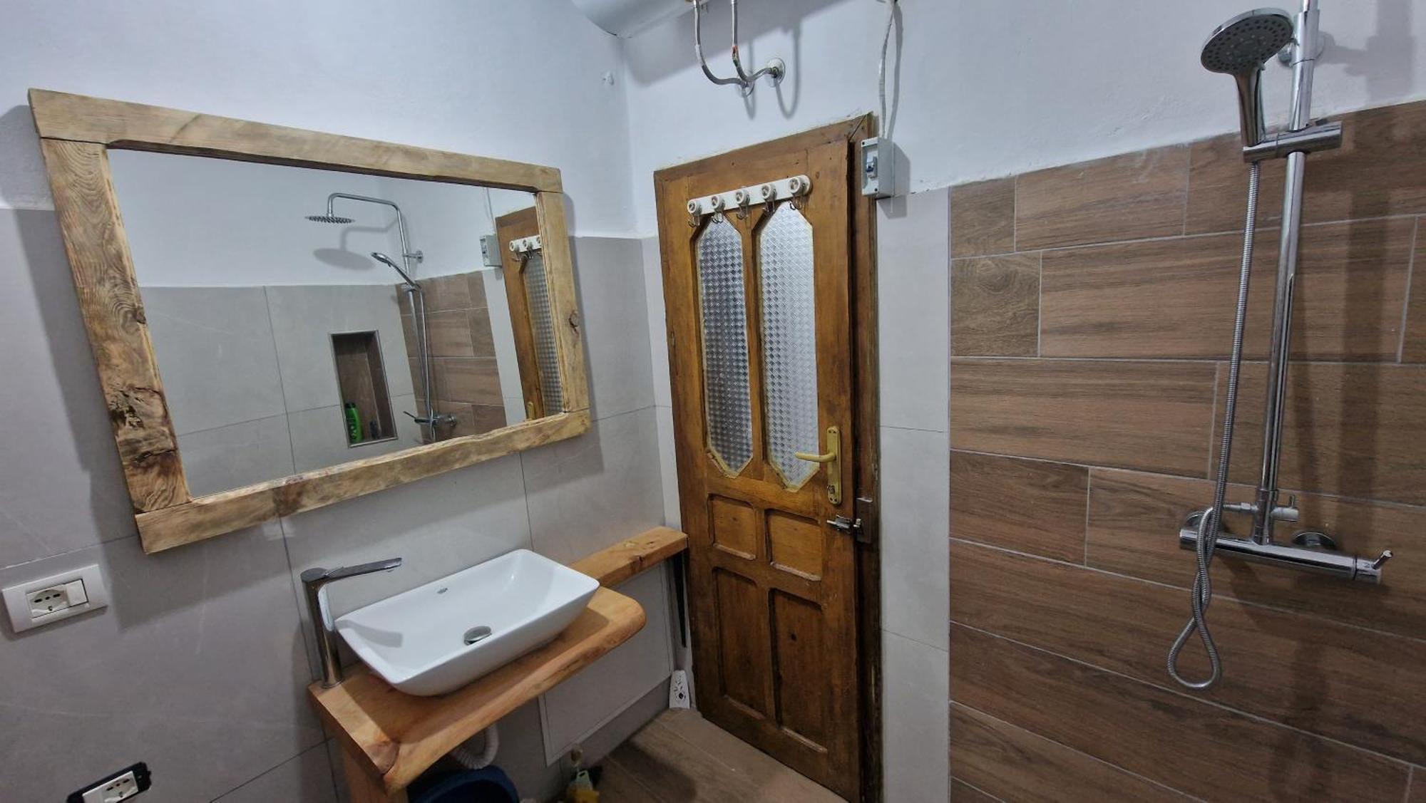 Bujtinat Skenderi Gjinar 2 Villa Exterior foto